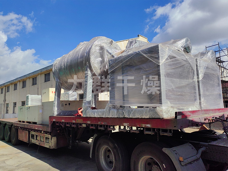 兩（liǎng）台ZPG2000型真空耙式幹燥機出口哈薩克斯坦